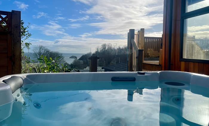 E005 Shearwater hot tub view
